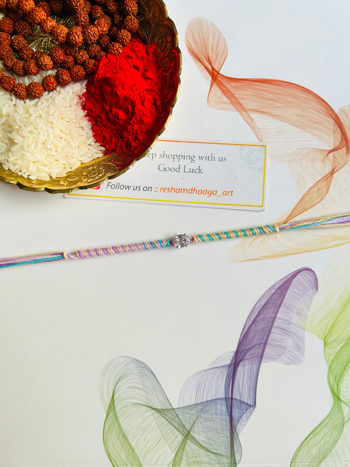Oval diamond rakhi