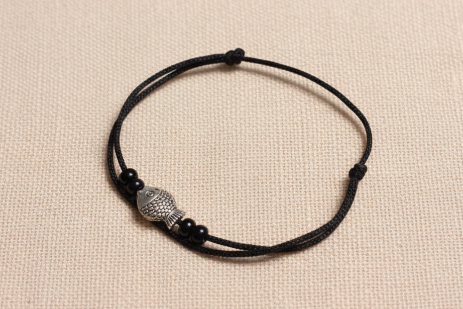 Fish with black beads anklet