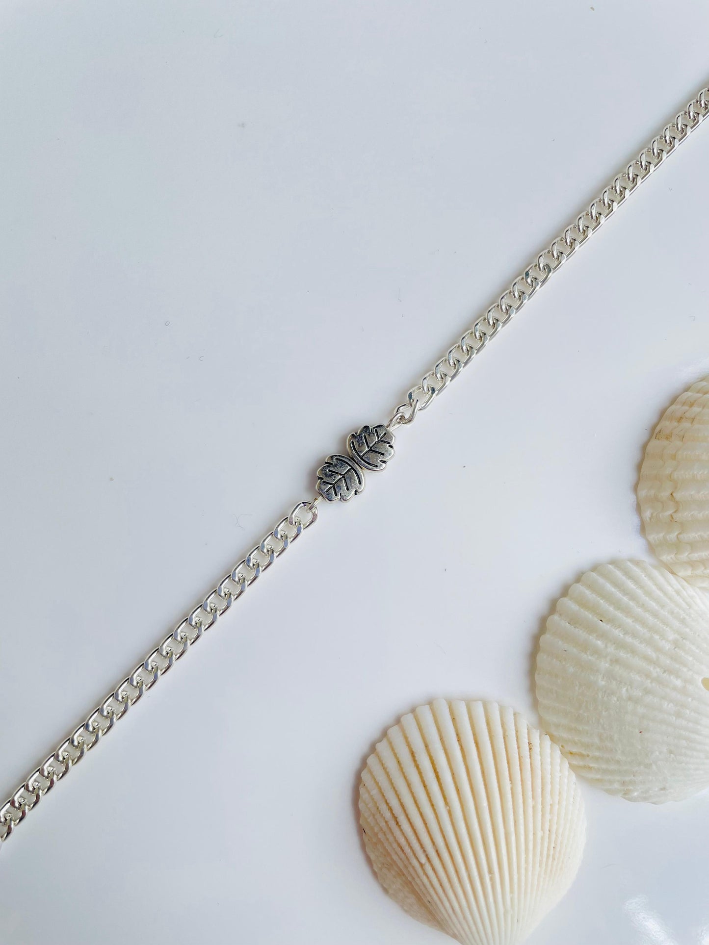 Leaf chain bracelet