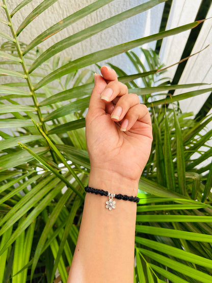 Flower with silver beads bracelet