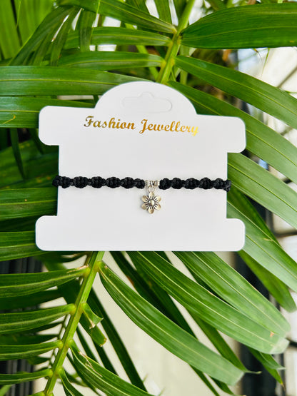 Flower with silver beads bracelet