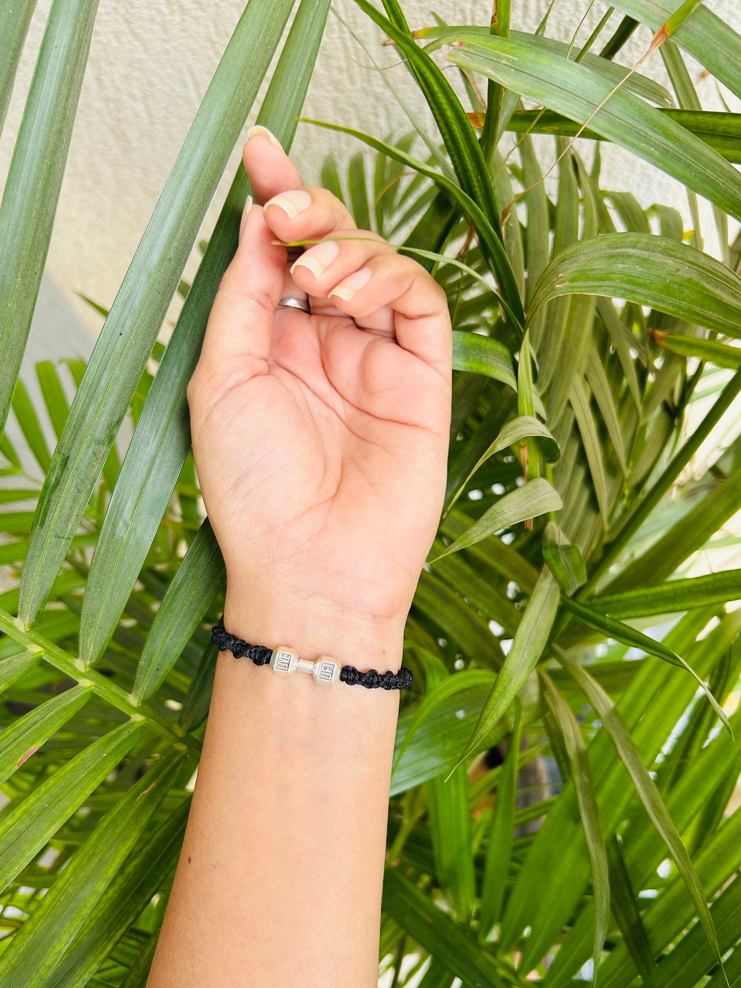 Dumbbell adjustable bracelet