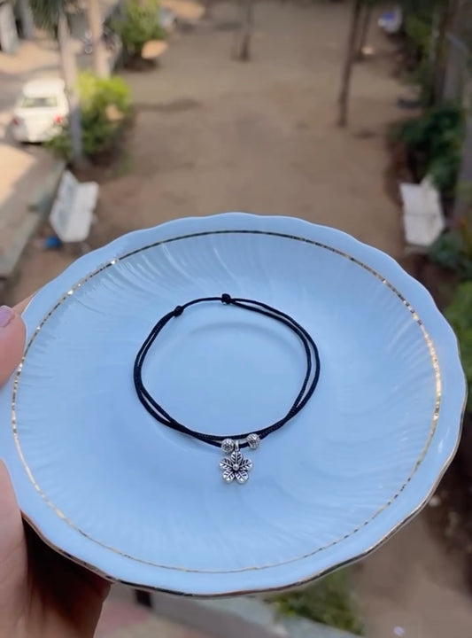 Flower with balls anklet